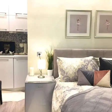 Tiny Deluxe In Kalamaria Апартаменти