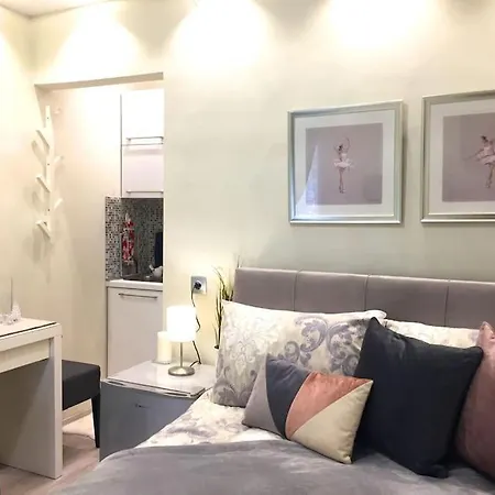 Tiny Deluxe In Kalamaria Апартаменти